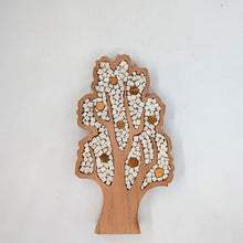 Carica l'immagine nel visualizzatore di Gallery, Albero bianco con frutti oro 123