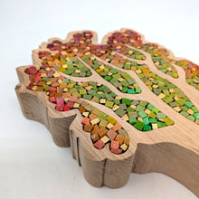 Laden Sie das Bild in den Galerie-Viewer, Großer dunkelroter Baum