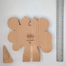 Laden Sie das Bild in den Galerie-Viewer, Großer dunkelroter Baum