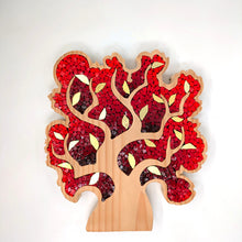Laden Sie das Bild in den Galerie-Viewer, Großer dunkelroter Baum