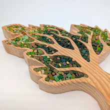 Laden Sie das Bild in den Galerie-Viewer, Großer dunkelroter Baum