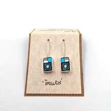 Laden Sie das Bild in den Galerie-Viewer, Quadratische Ohrringe Hellblauer Stoff