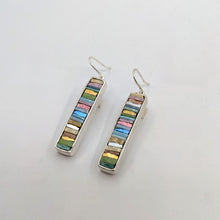 Carica l'immagine nel visualizzatore di Gallery, Orecchini lunghi Ricamo chiaro