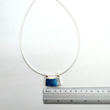 Carica l'immagine nel visualizzatore di Gallery, Gioiello Paesaggi in blu
