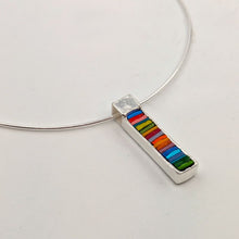 Carica l'immagine nel visualizzatore di Gallery, Pendente Ricamo vivace