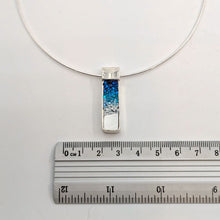 Laden Sie das Bild in den Galerie-Viewer, Längliche Pendelleuchte Landscapes in Blau