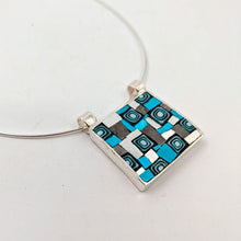 Carica l'immagine nel visualizzatore di Gallery, Pendente Tessuto in celeste