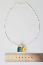 Carica l'immagine nel visualizzatore di Gallery, Collana rettangolare Paesaggi in oro e verde acqua