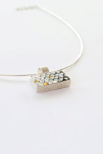 Carica l'immagine nel visualizzatore di Gallery, Collana rettangolare Delta bianco-nero-oro
