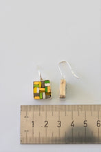 Carica l'immagine nel visualizzatore di Gallery, Orecchini Tessuto Antico in Verde