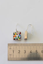 Carica l'immagine nel visualizzatore di Gallery, Orecchini quadrati Delta multicolor
