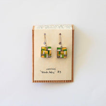 Carica l'immagine nel visualizzatore di Gallery, Orecchini Tessuto Antico in Verde