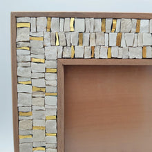 Carica l'immagine nel visualizzatore di Gallery, Cornice per foto 10x15 - Oro e bianco