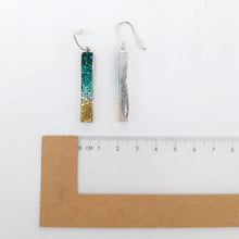 Carica l'immagine nel visualizzatore di Gallery, Orecchini lunghi Paesaggi Oro - Verde acqua