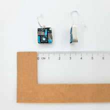 Laden Sie das Bild in den Galerie-Viewer, Quadratische Ohrringe Hellblauer Stoff