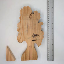 Laden Sie das Bild in den Galerie-Viewer, Großer dunkelroter Baum
