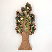 Laden Sie das Bild in den Galerie-Viewer, Großer dunkelroter Baum
