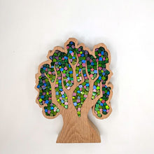 Laden Sie das Bild in den Galerie-Viewer, Großer dunkelroter Baum
