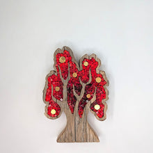 Carica l'immagine nel visualizzatore di Gallery, Albero rosso con frutti oro 049
