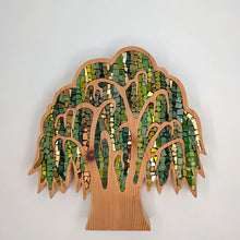 Laden Sie das Bild in den Galerie-Viewer, Großer dunkelroter Baum
