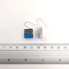 Carica l'immagine nel visualizzatore di Gallery, Orecchini quadrati Optical in blu
