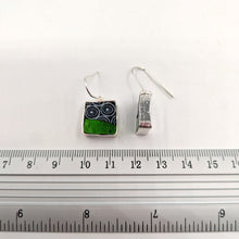 Carica l'immagine nel visualizzatore di Gallery, Orecchini quadrati Optical in verde
