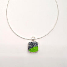 Laden Sie das Bild in den Galerie-Viewer, Optische Halskette in Rot
